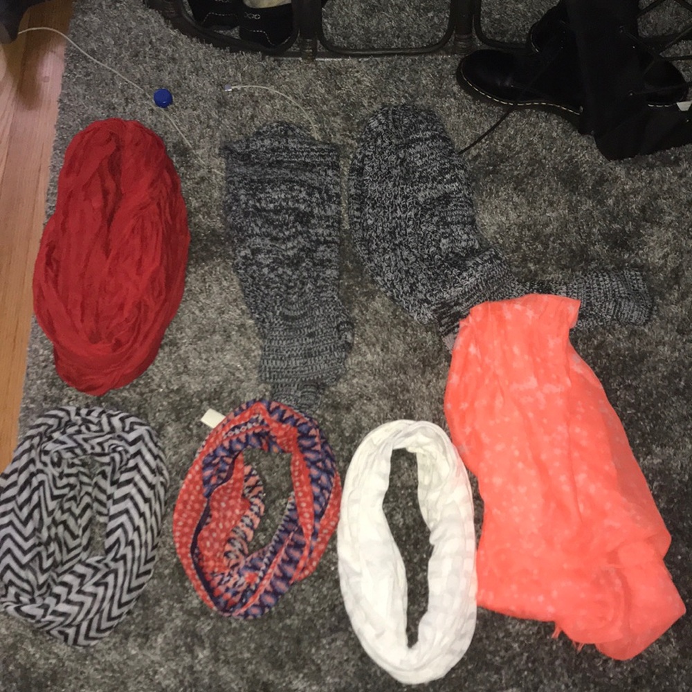Scarfs